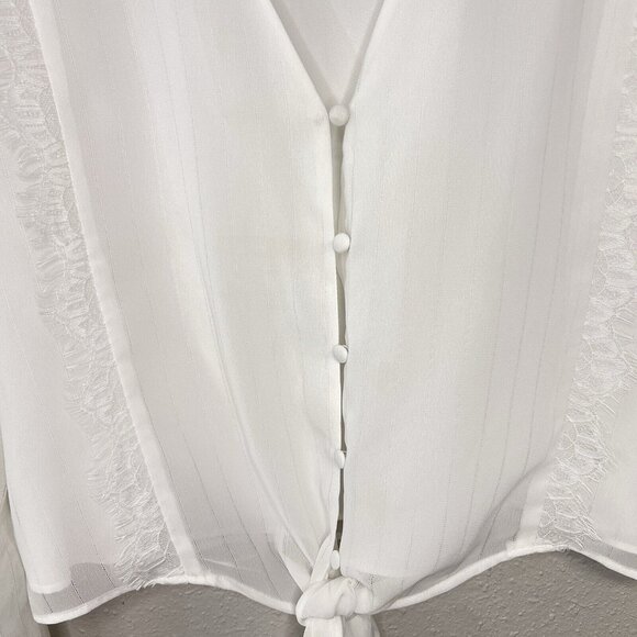 WAYF White Blouse Womens Size Large V-Neck Lace Trim Knotted Cropped Feminine - Picture 5 of 14